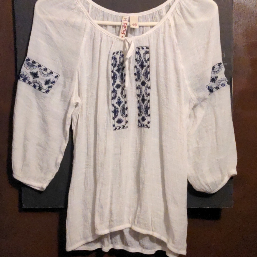 MUDD White Embroidery Top